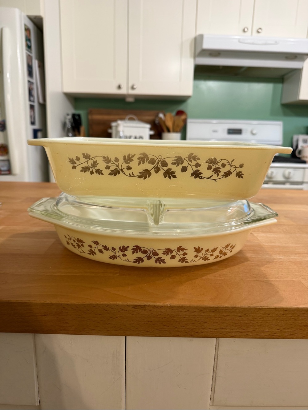 Vintage Gold Leaf Acorn Glass Casserole Dish